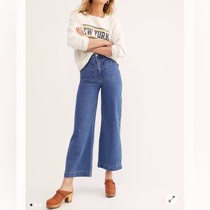 We The Free bell bottom jeans size 28 Sailor Jeans